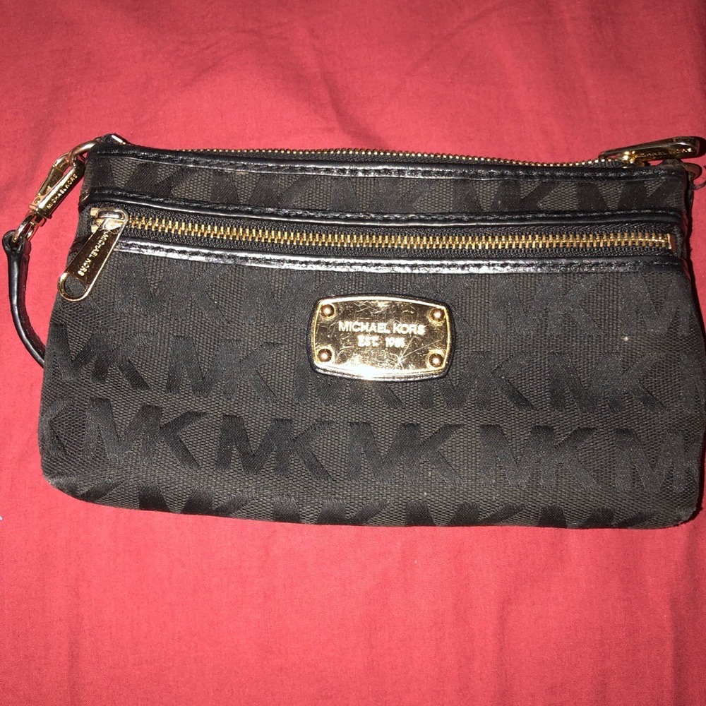 Michael Kors wristlet